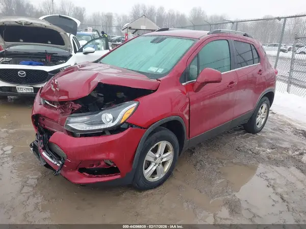 3GNCJPSB6KL388852 2019 CHEVROLET TRAX - Image 2