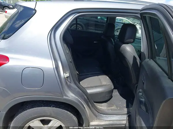 3GNCJPSB6LL145575 2020 CHEVROLET TRAX - Image 8