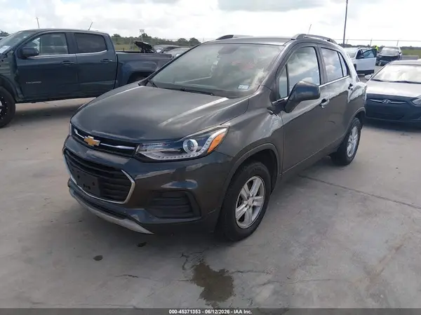 3GNCJPSB6LL150663 2020 CHEVROLET TRAX - Image 2