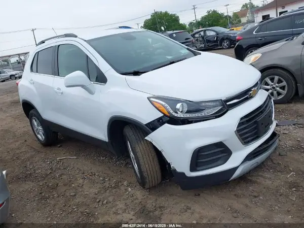 3GNCJPSB6LL209856 2020 CHEVROLET TRAX - Image 1