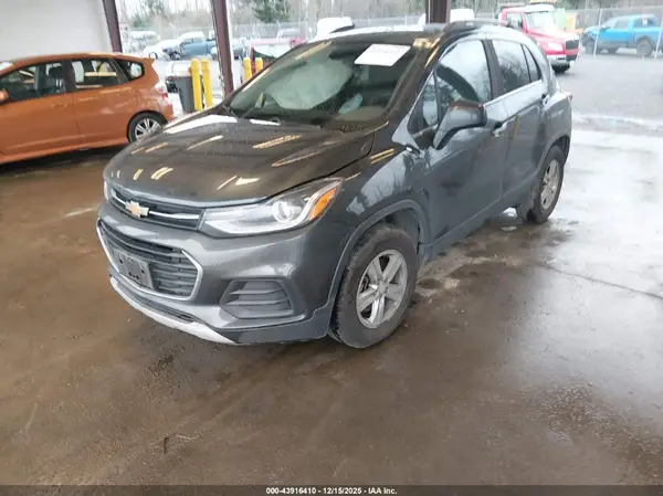 3GNCJPSB6LL234241 2020 CHEVROLET TRAX - Image 2