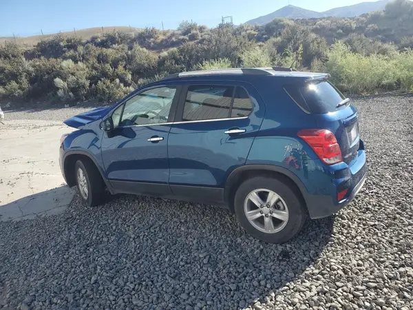 3GNCJPSB6LL240041 2020 CHEVROLET TRAX - Image 2