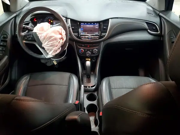 3GNCJPSB6LL248463 2020 CHEVROLET TRAX - Image 8