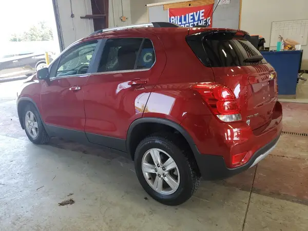 3GNCJPSB6LL263366 2020 CHEVROLET TRAX - Image 2