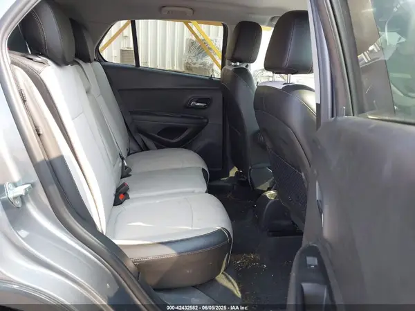 3GNCJPSB6LL275775 2020 CHEVROLET TRAX - Image 8