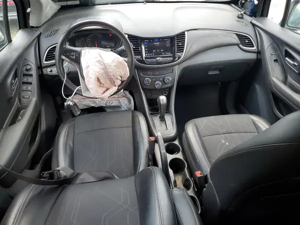 3GNCJPSB6LL284637 2020 CHEVROLET TRAX - Image 8