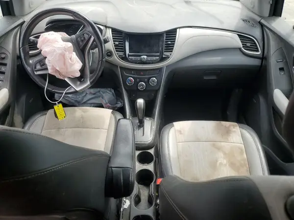 3GNCJPSB6LL339300 2020 CHEVROLET TRAX - Image 8