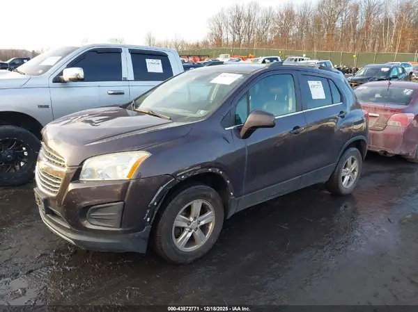 3GNCJPSB7GL170698 2016 CHEVROLET TRAX - Image 2