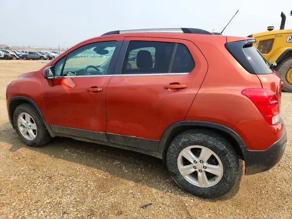 3GNCJPSB7GL215929 2016 CHEVROLET TRAX - Image 2