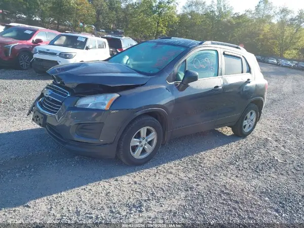 3GNCJPSB7GL249045 2016 CHEVROLET TRAX - Image 2