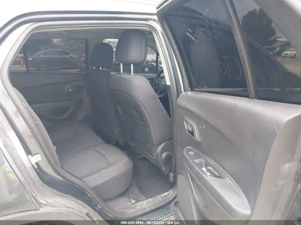 3GNCJPSB7HL130042 2017 CHEVROLET TRAX - Image 8