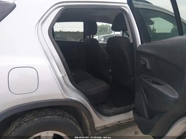 3GNCJPSB7HL132339 2017 CHEVROLET TRAX - Image 8