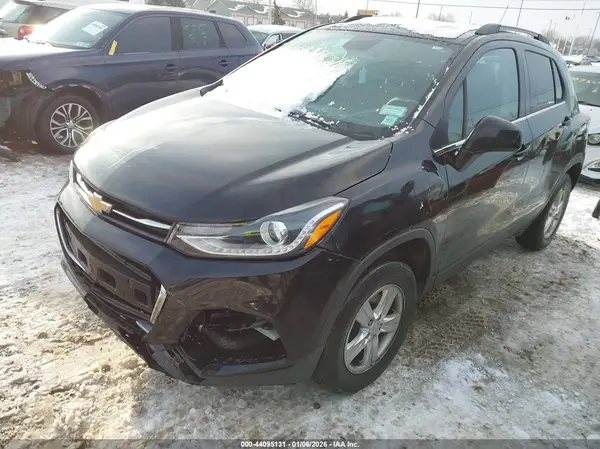 3GNCJPSB7HL134754 2017 CHEVROLET TRAX - Image 2