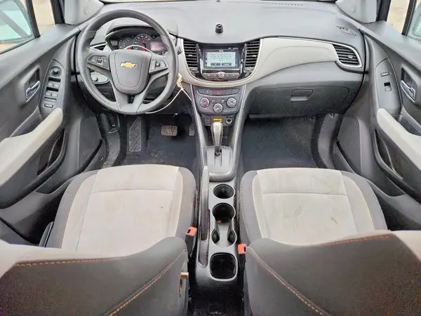 3GNCJPSB7HL135404 2017 CHEVROLET TRAX - Image 8