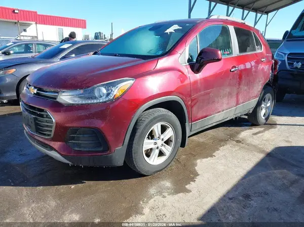 3GNCJPSB7HL177913 2017 CHEVROLET TRAX - Image 2
