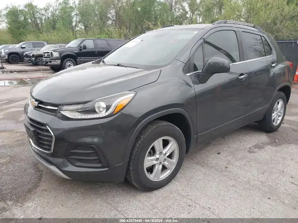 3GNCJPSB7HL192153 2017 CHEVROLET TRAX - Image 2