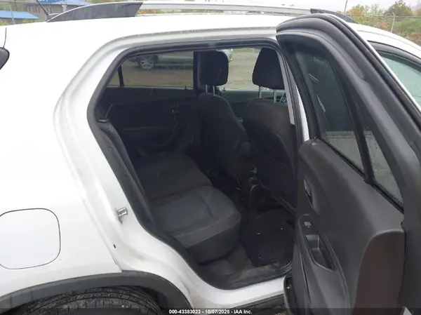 3GNCJPSB7HL196879 2017 CHEVROLET TRAX - Image 8