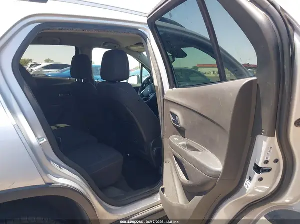 3GNCJPSB7HL217178 2017 CHEVROLET TRAX - Image 8