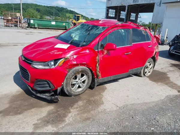 3GNCJPSB7HL225278 2017 CHEVROLET TRAX - Image 2