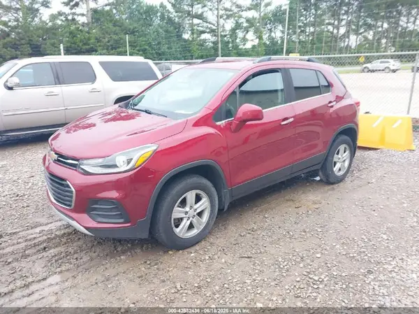3GNCJPSB7JL178467 2018 CHEVROLET TRAX - Image 2