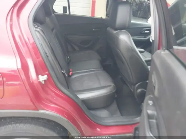 3GNCJPSB7JL178467 2018 CHEVROLET TRAX - Image 8