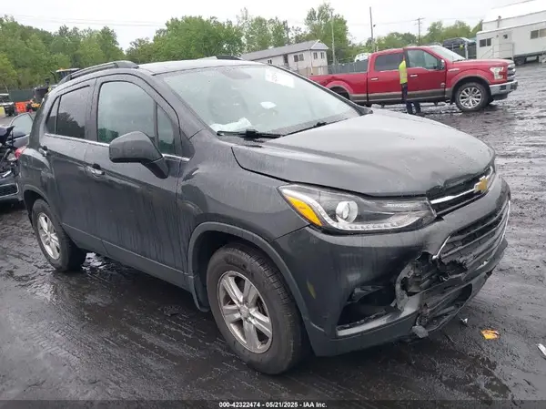 3GNCJPSB7JL200225 2018 CHEVROLET TRAX - Image 1