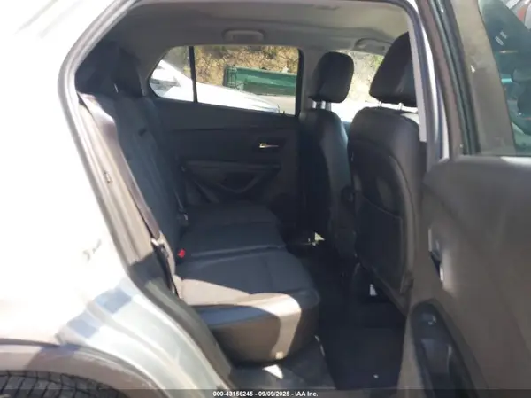 3GNCJPSB7JL237601 2018 CHEVROLET TRAX - Image 8