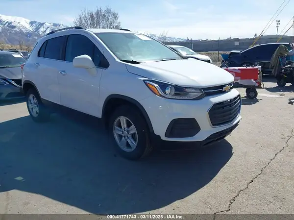 3GNCJPSB7JL237890 2018 CHEVROLET TRAX - Image 1