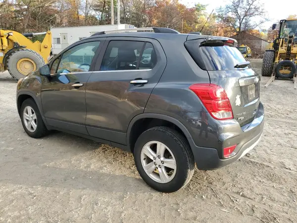 3GNCJPSB7JL252826 2018 CHEVROLET TRAX - Image 2