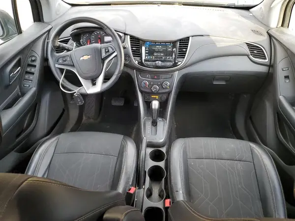 3GNCJPSB7JL252826 2018 CHEVROLET TRAX - Image 8