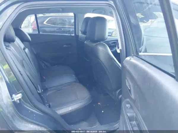 3GNCJPSB7JL303533 2018 CHEVROLET TRAX - Image 8
