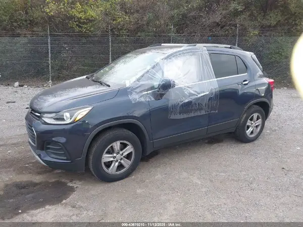 3GNCJPSB7JL305847 2018 CHEVROLET TRAX - Image 2
