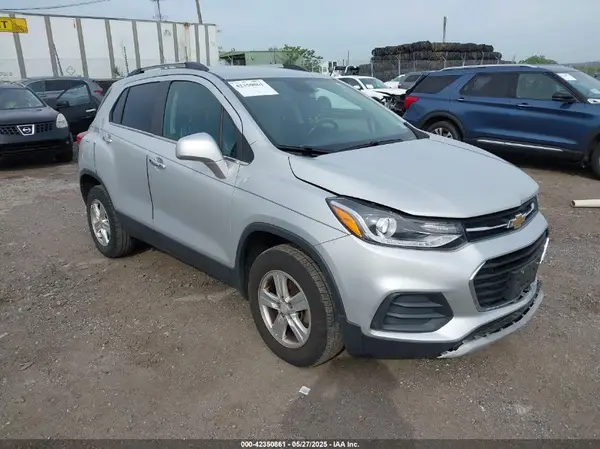 3GNCJPSB7JL307744 2018 CHEVROLET TRAX - Image 1
