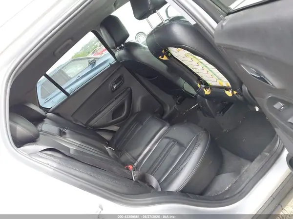 3GNCJPSB7JL307744 2018 CHEVROLET TRAX - Image 8