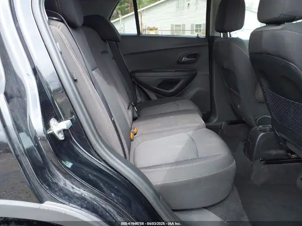 3GNCJPSB7JL332871 2018 CHEVROLET TRAX - Image 8
