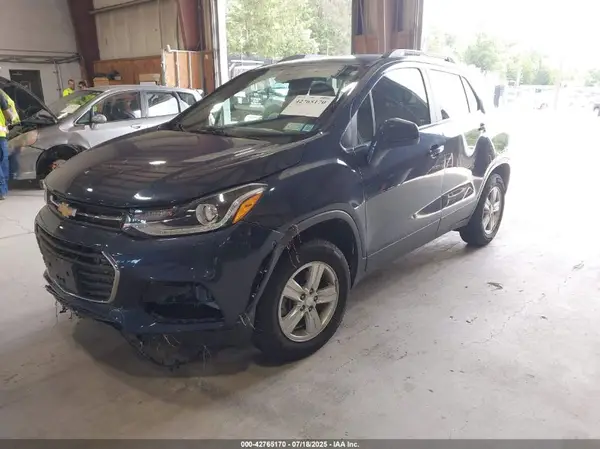 3GNCJPSB7JL337648 2018 CHEVROLET TRAX - Image 2