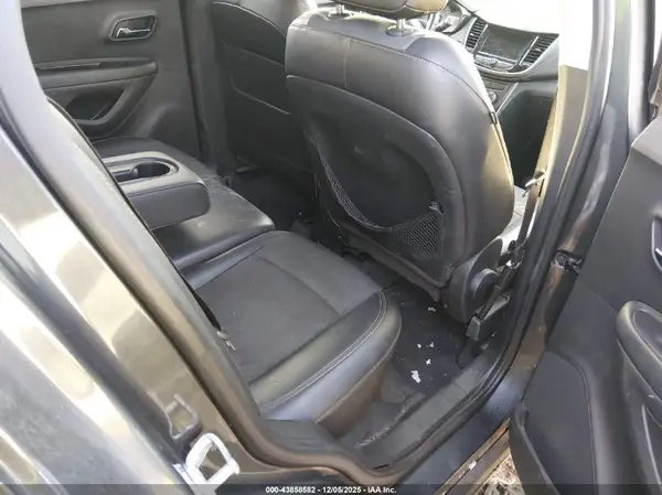 3GNCJPSB7JL368057 2018 CHEVROLET TRAX - Image 8