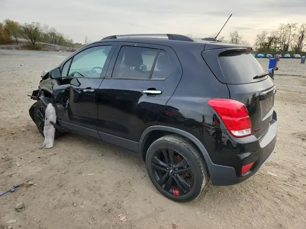 3GNCJPSB7JL369323 2018 CHEVROLET TRAX - Image 2