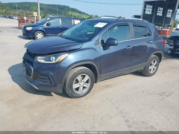 3GNCJPSB7KL170628 2019 CHEVROLET TRAX - Image 2