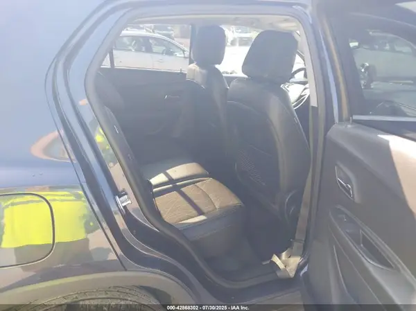 3GNCJPSB7KL170628 2019 CHEVROLET TRAX - Image 8