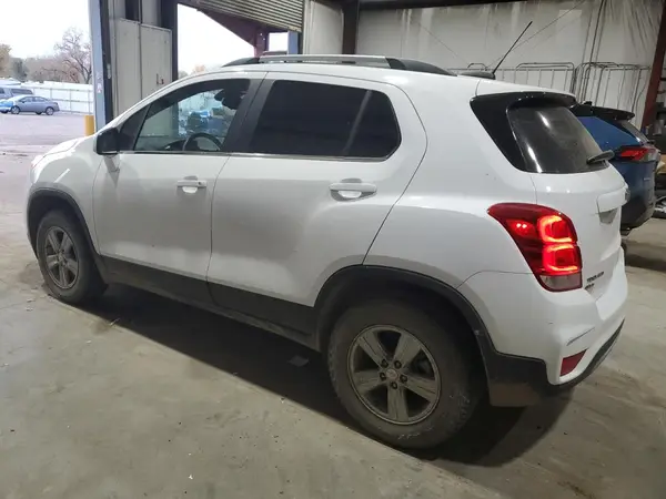 3GNCJPSB7KL187249 2019 CHEVROLET TRAX - Image 2