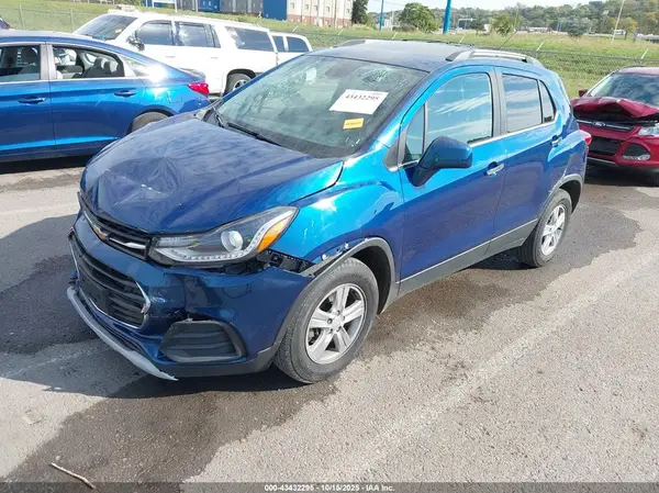3GNCJPSB7KL192290 2019 CHEVROLET TRAX - Image 2