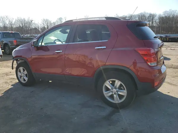 3GNCJPSB7KL196114 2019 CHEVROLET TRAX - Image 2