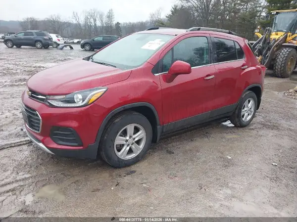 3GNCJPSB7KL202445 2019 CHEVROLET TRAX - Image 2