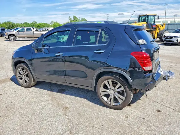 3GNCJPSB7KL216457 2019 CHEVROLET TRAX - Image 2
