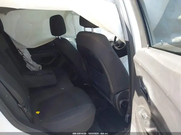 3GNCJPSB7KL220976 2019 CHEVROLET TRAX - Image 8