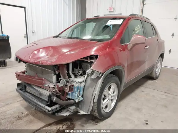 3GNCJPSB7KL241665 2019 CHEVROLET TRAX - Image 2
