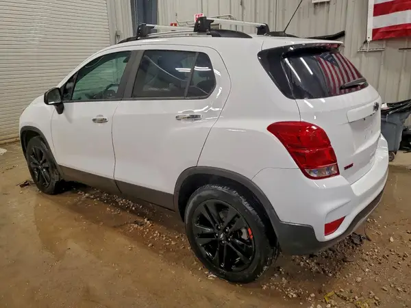 3GNCJPSB7KL244761 2019 CHEVROLET TRAX - Image 2