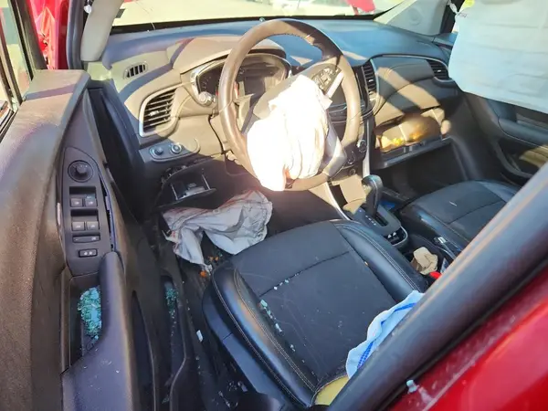 3GNCJPSB7KL253878 2019 CHEVROLET TRAX - Image 8