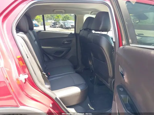 3GNCJPSB7KL257087 2019 CHEVROLET TRAX - Image 8